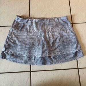 Lucky in Love Ladies Tennis Skort Skirt MEDIUM Preppy Athletic Snakeskin Tiered